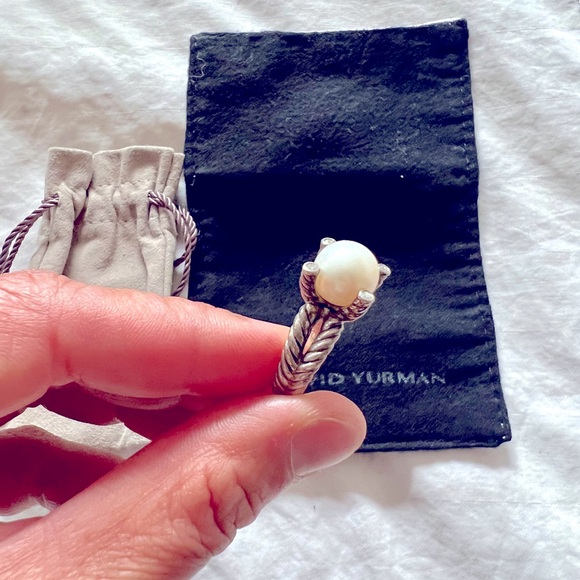 David Yurman Cable Collectibles Pearl Ring with Diamonds - Picture 2 of 4